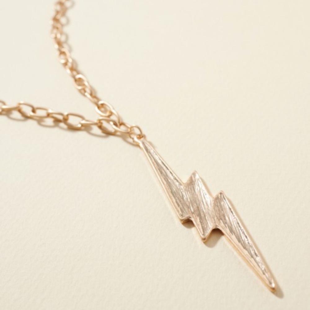 ⚡️Chunky chain lightning bolt necklace⚡️